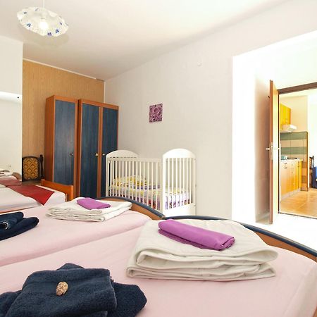 Apartments Davor 1676 Banjole Exterior foto